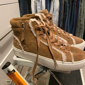 Ugg Ollie Spill High Top - NEVER WORN